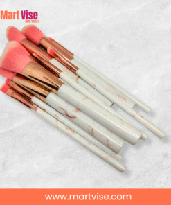 makeup-brush-set-closeup.jpg – Close-up of 10-piece makeup brush set showing soft pink bristles