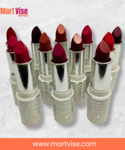 heng-fang-matte-lipstick-texture-closeup.jpg – creamy matte lipstick texture showing rich pigmentation