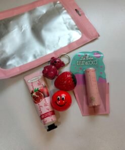 pink-pouch-winter-set.jpg – cute skincare and lip balm set in pink pouch