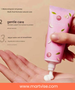 bioaqua-honey-peach-hand-cream-texture.png — Close-up texture idea showing lightweight cream for daily hand moisturising.