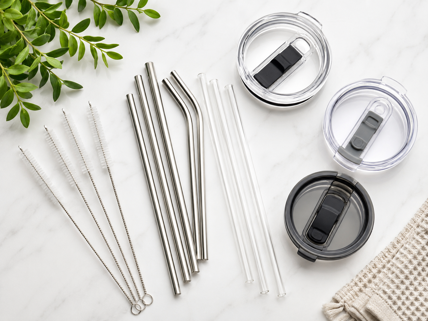 Straw brush cleaning for replacement lids and straws